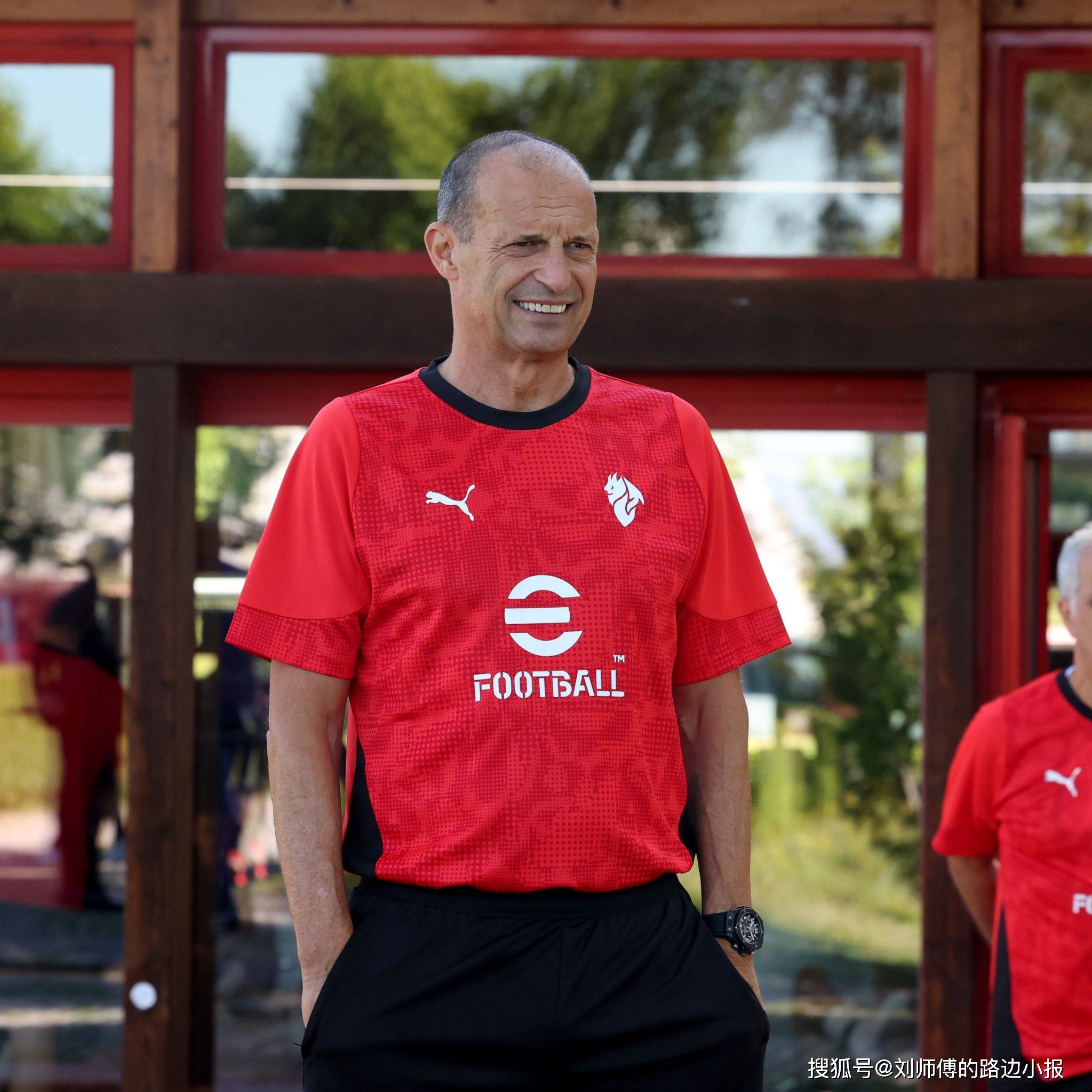 足球传奇离故土千里!AC米兰传奇远赴东方的简单介绍 足球传奇离故土千里!AC米兰传奇远赴东方的简单介绍