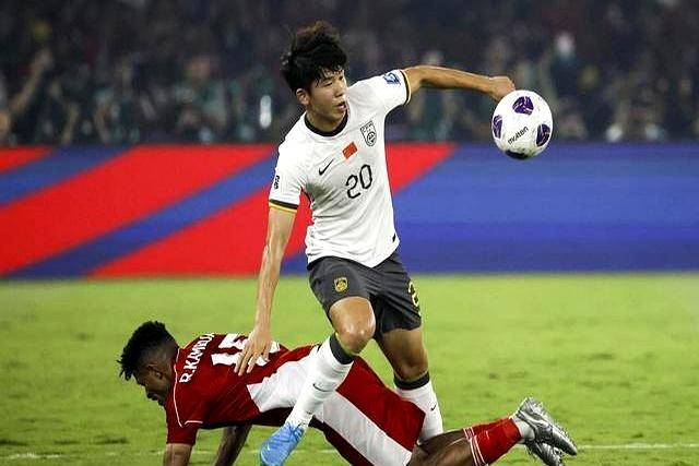 布加勒斯特客场惜败,晋级压力加大 布加勒斯特客场惜败,晋级压力加大