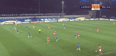 爱游戏教练-恒大主场大胜申花，稳固领先地位