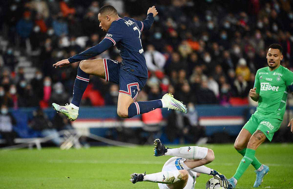 爱游戏视频-包含巴黎球员状态神勇，助球队势如破竹的词条