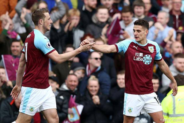 关于伯恩茅斯大胜诺里奇,连获两连胜的信息 关于伯恩茅斯大胜诺里奇,连获两连胜的信息