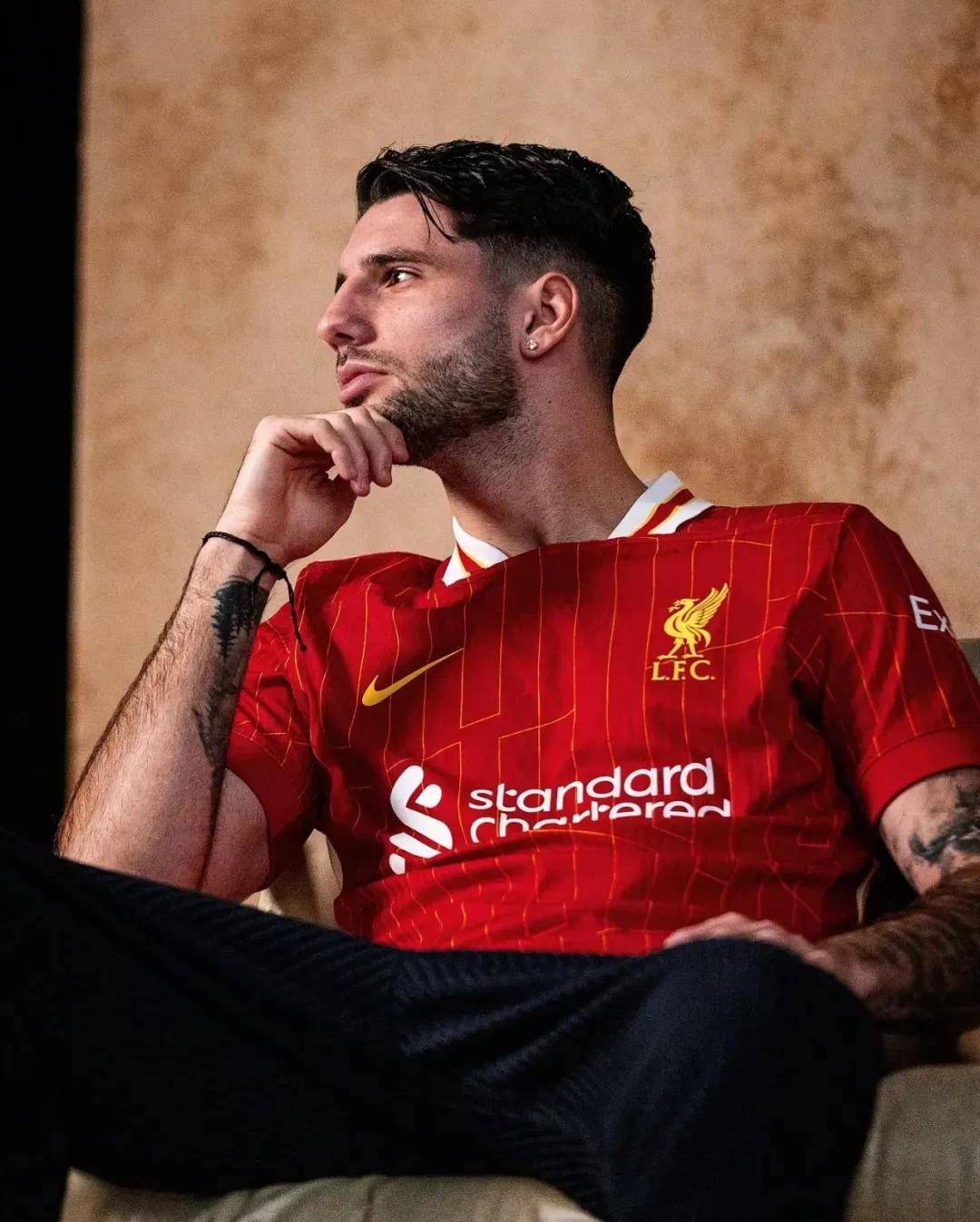 爱游戏在线登录-利物浦攻击手状态火热，英超豪门备战的简单介绍