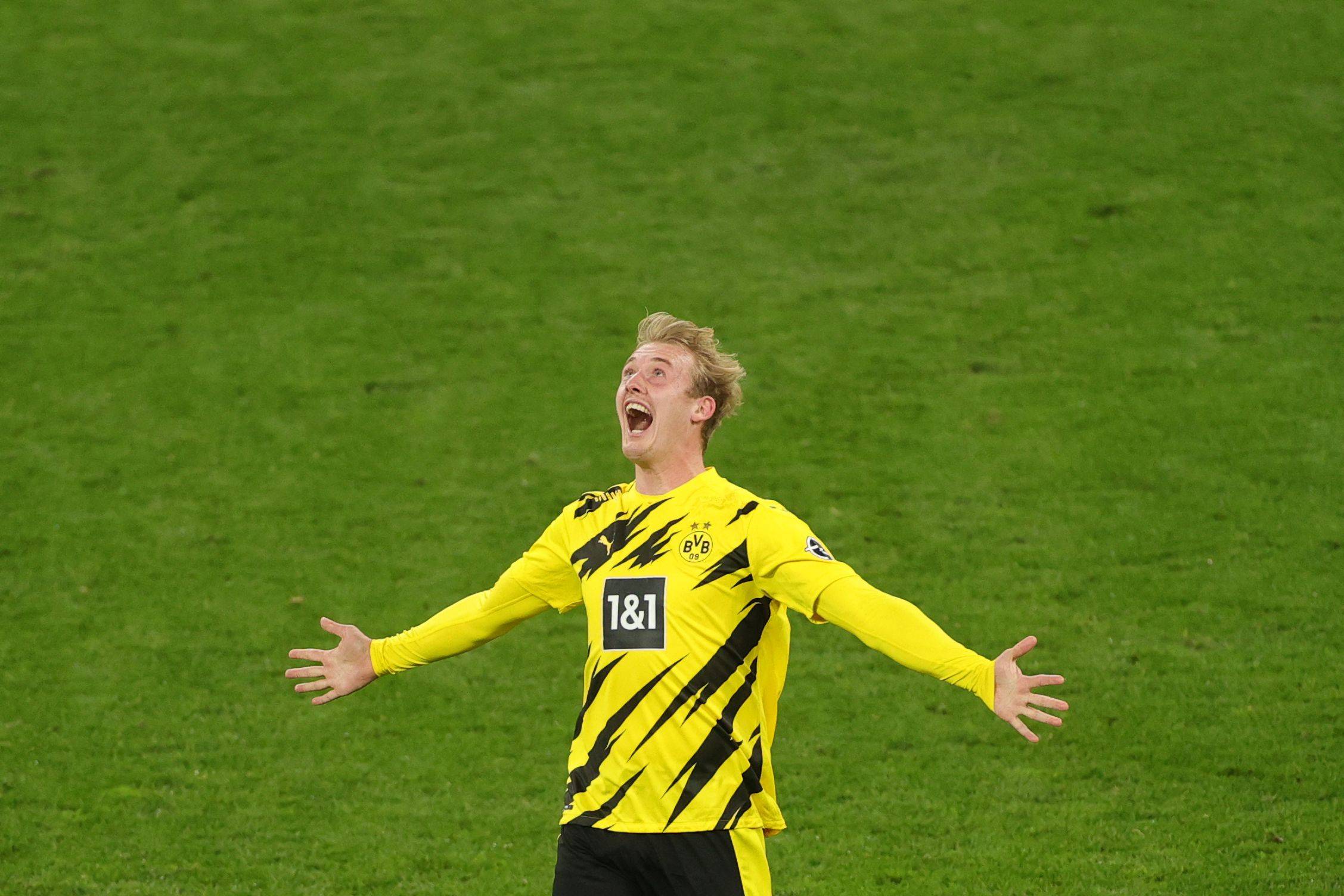 包含血拼之战:柏林赫塔与多特蒙德大战三十局的词条 包含血拼之战:柏林赫塔与多特蒙德大战三十局的词条