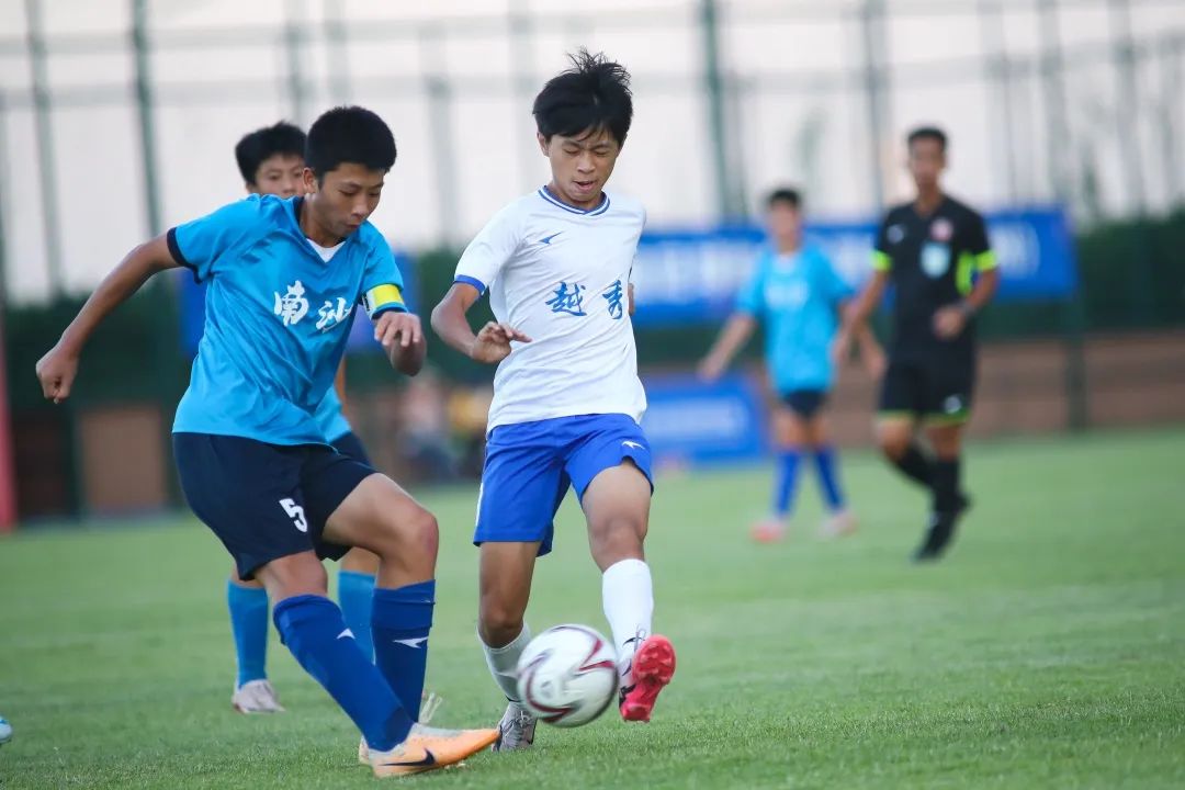 经过激烈角逐,一支球队在亚洲俱乐部足球锦标赛中胜出的简单介绍 经过激烈角逐,一支球队在亚洲俱乐部足球锦标赛中胜出的简单介绍