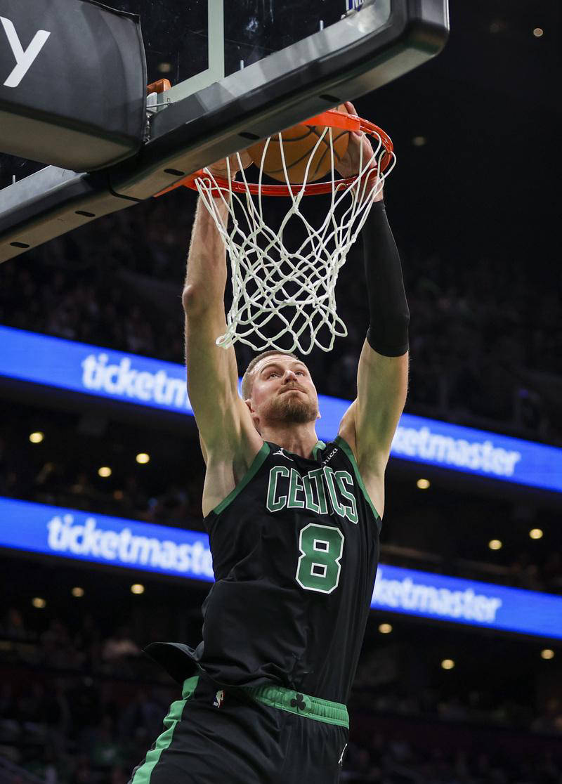 爱游戏培训-包含骑士豪取五连胜，凯尔特人客场绝杀小牛的词条