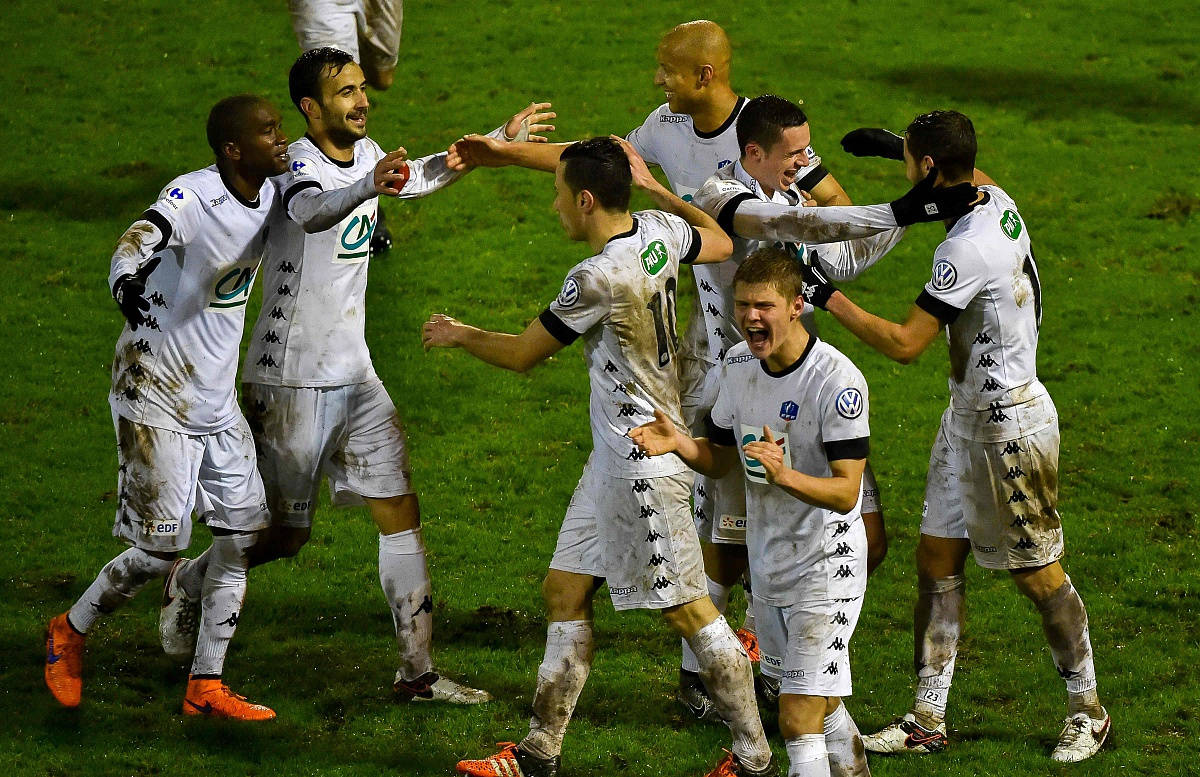 爱游戏app下载-卡昂遭遇连败，保级压力增大的简单介绍