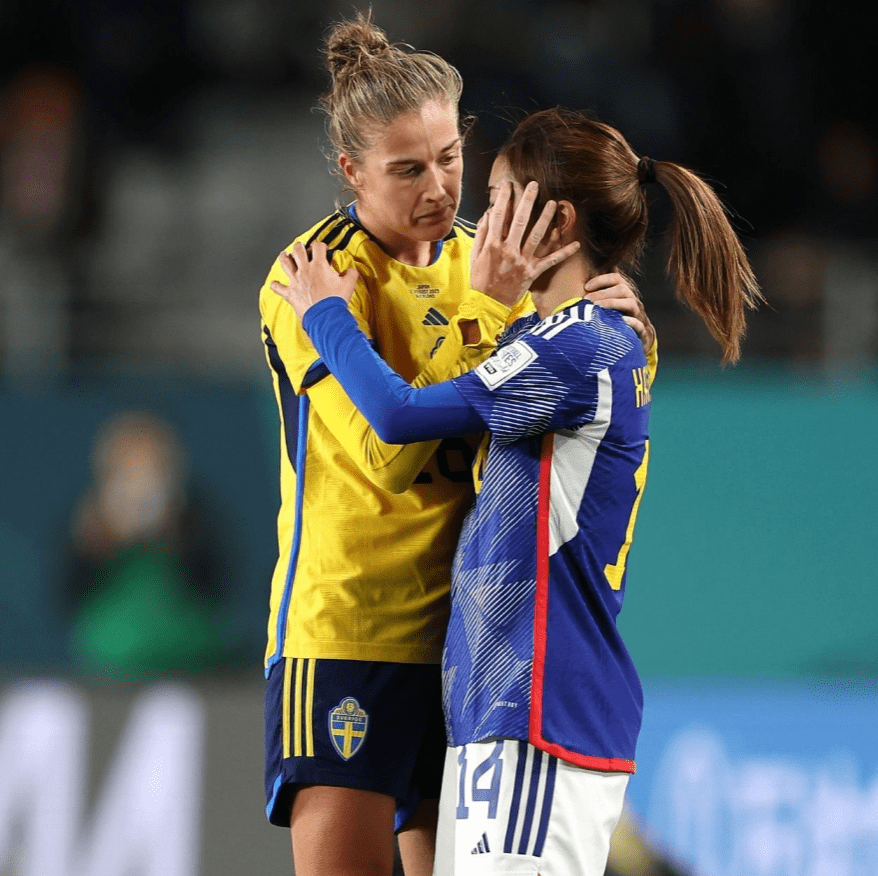 瑞典女足横扫加拿大,轻松进入四强 瑞典女足横扫加拿大,轻松进入四强