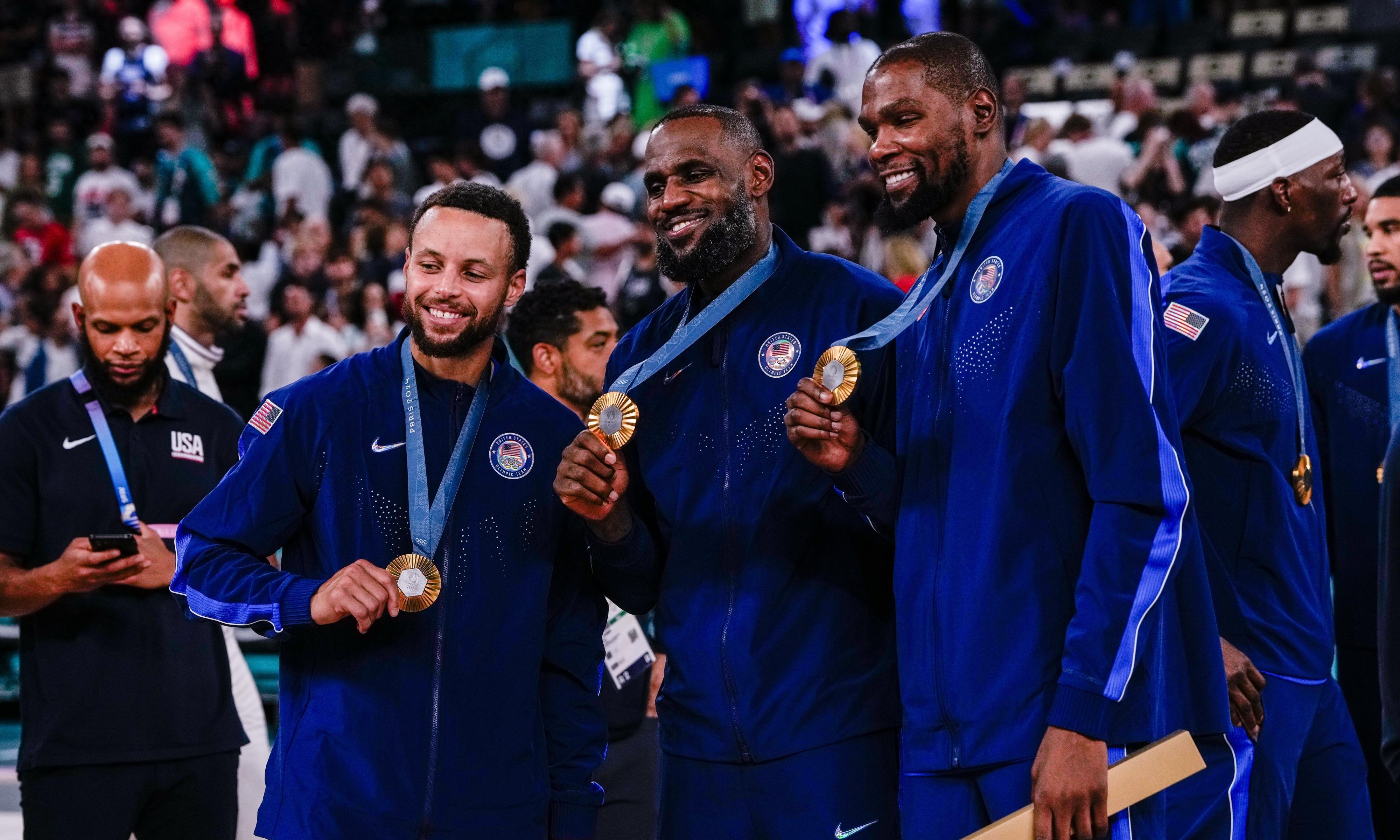 包含勇士队在客场赛事中全面压制对手,实现大胜的词条 包含勇士队在客场赛事中全面压制对手,实现大胜的词条