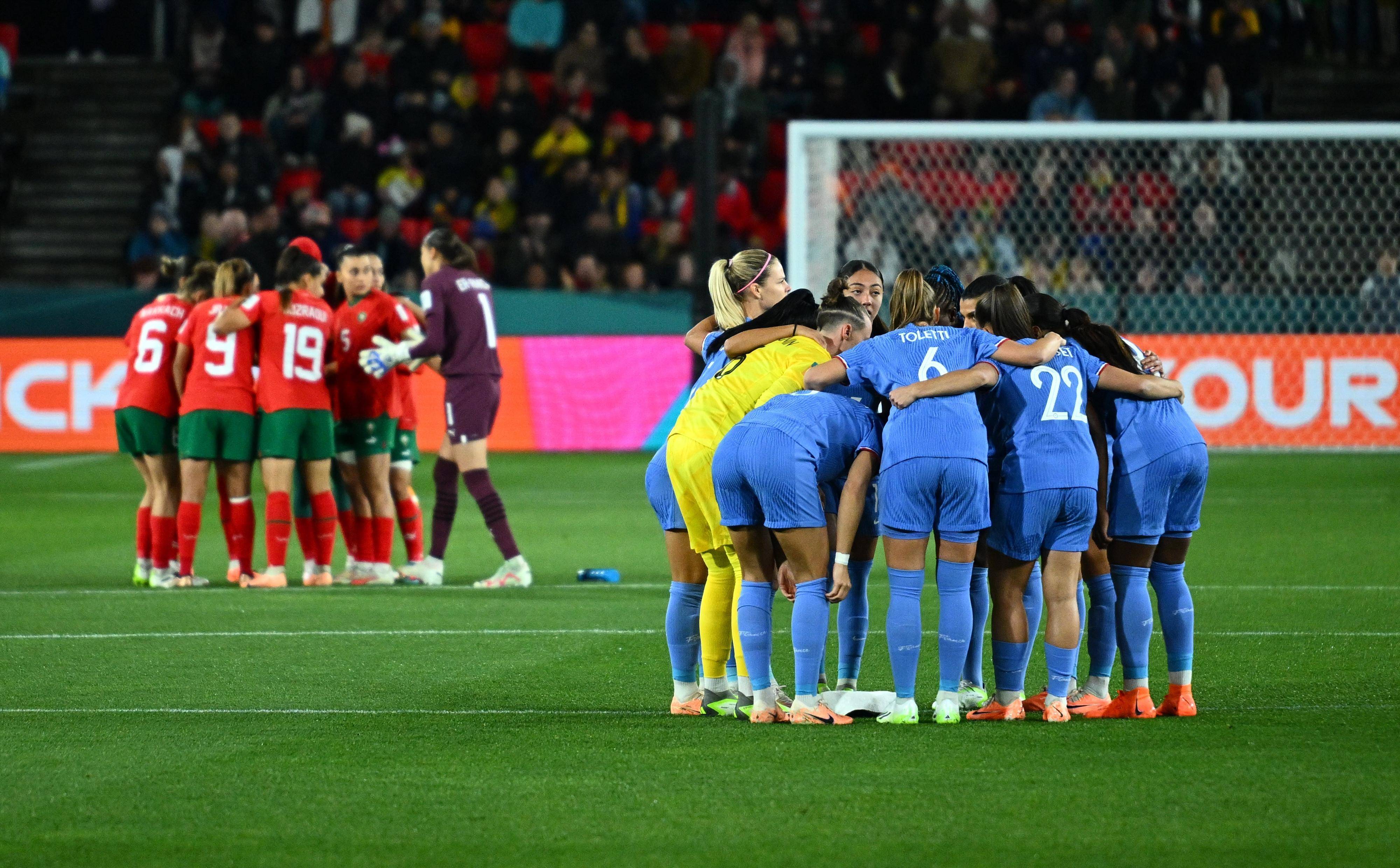 爱游戏入口-世界级女足赛事掀起观赛热潮