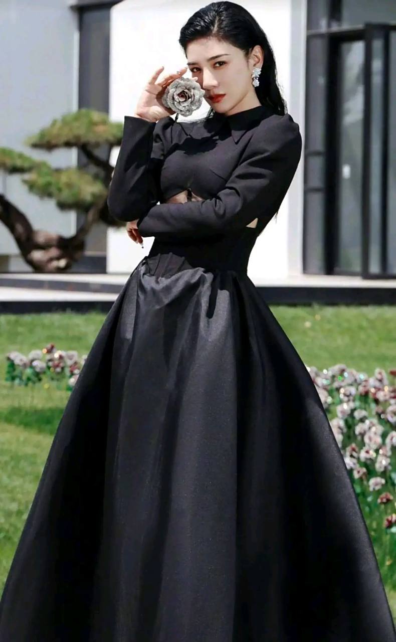 爱游戏娱乐-足球明星的花边新闻在娱乐圈引热议的简单介绍