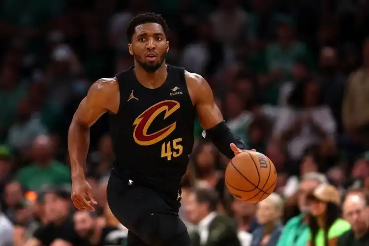 爱游戏注册-爵士上演奇迹？米切尔引领球队夺得西部冠军