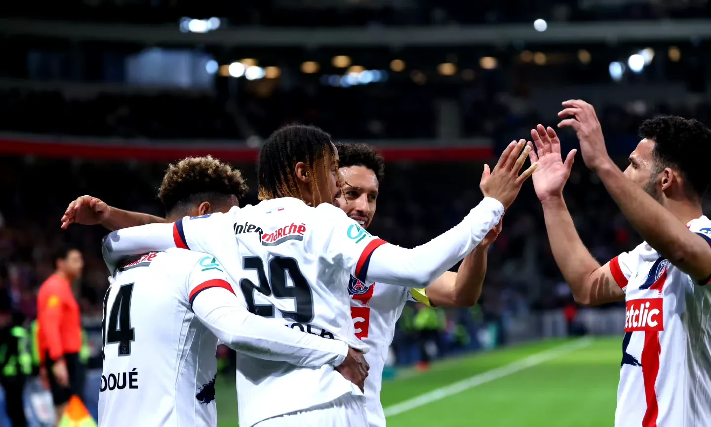 巴黎圣日耳曼队豪取三分,继续领跑 巴黎圣日耳曼队豪取三分,继续领跑