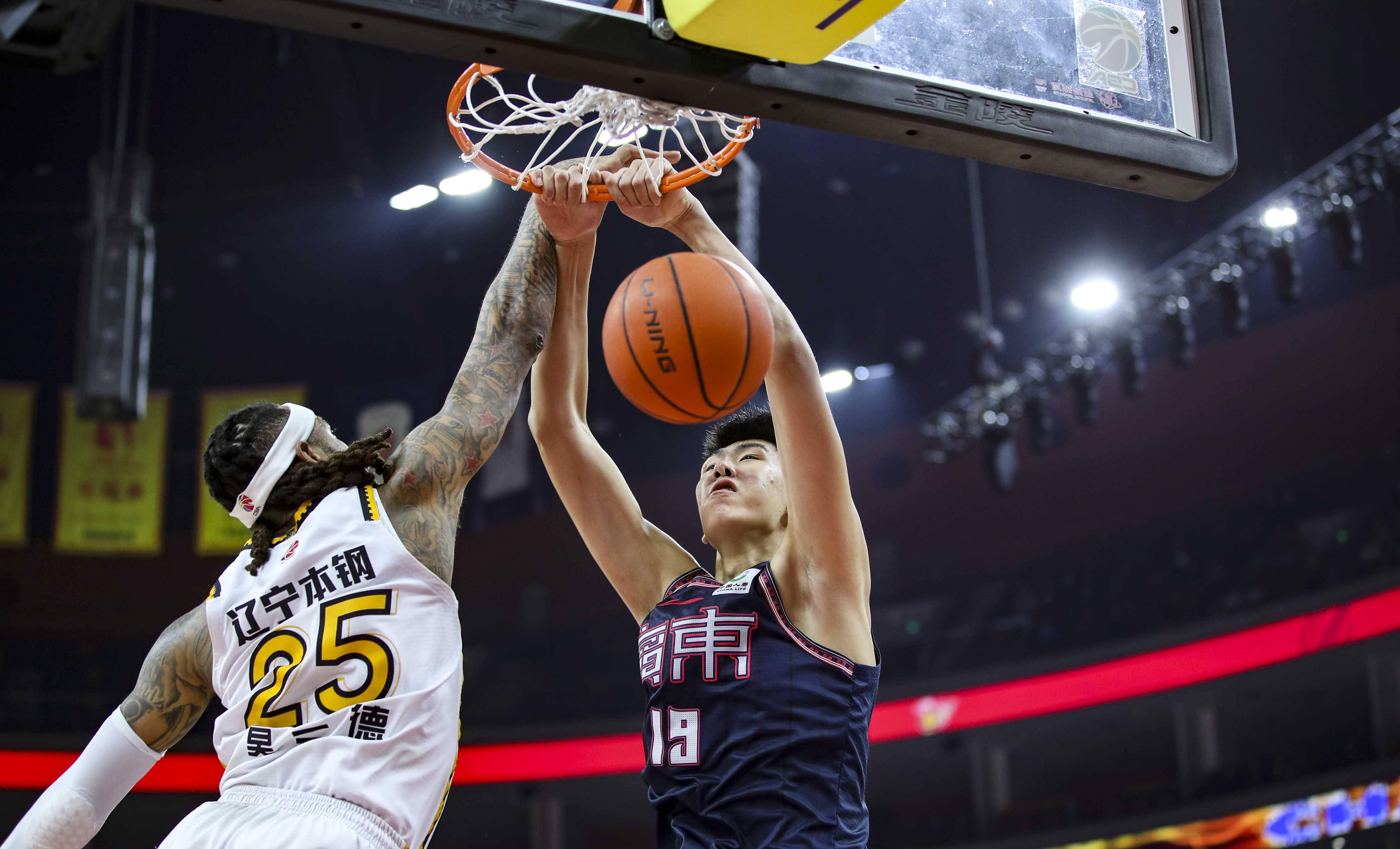 篮球比赛中产生了一场惊艳的逆转 篮球比赛中产生了一场惊艳的逆转