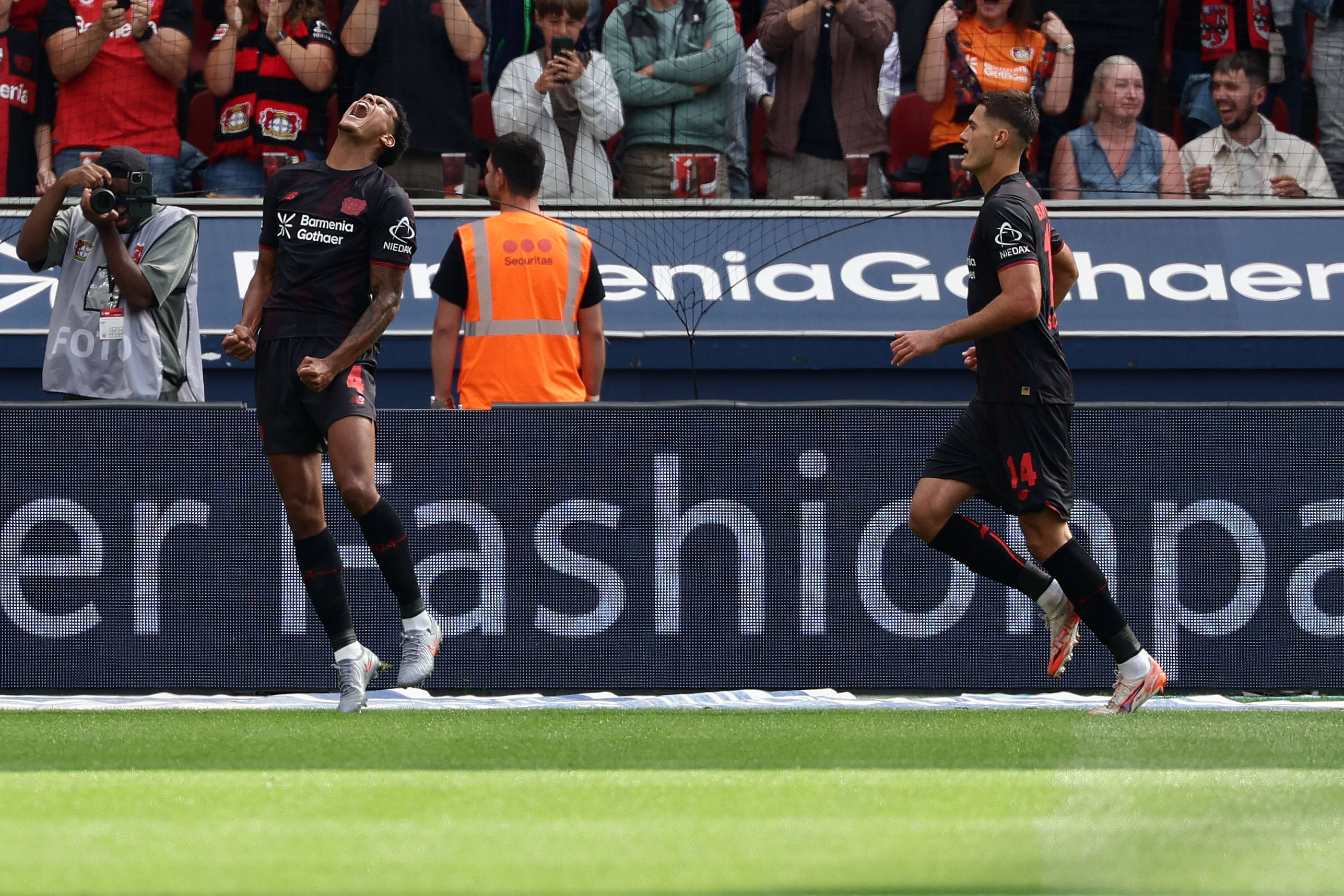 霍芬海姆主场告捷,德甲球队脱颖而出 霍芬海姆主场告捷,德甲球队脱颖而出